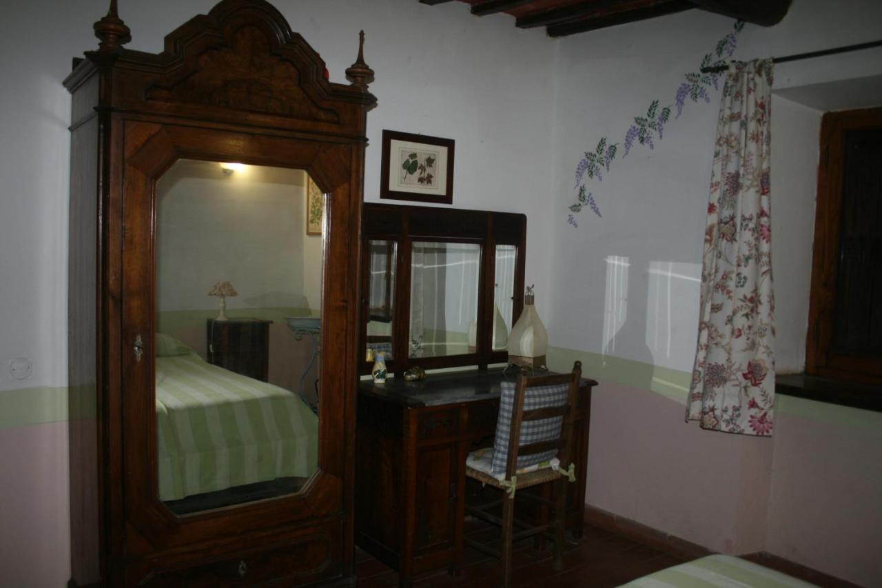 B & B I Melograni Porano Екстер'єр фото